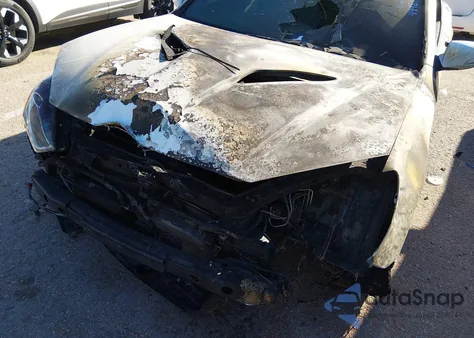 2015 Hyundai Genesis 3.8 Ultimate z USA, uszkodzony, nr VIN KMHHU6KJ7FU121962